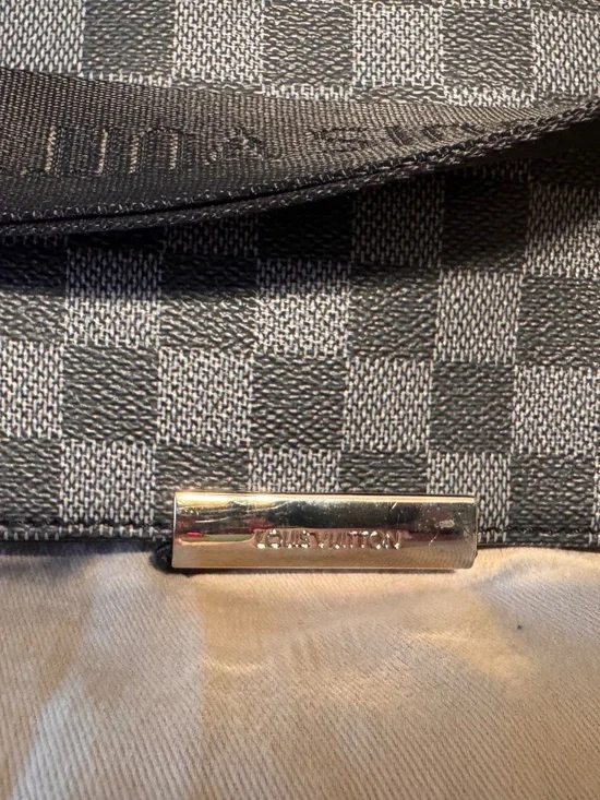 Louis Vuitton Damier Graphite Canvas District MM Bag - Picture 2 of 10